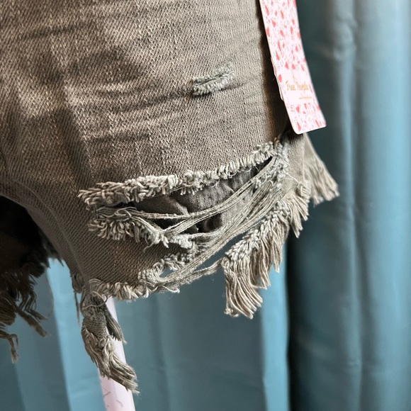 Free People distressed denim shorts, 26, Sage - Picture 5 of 8